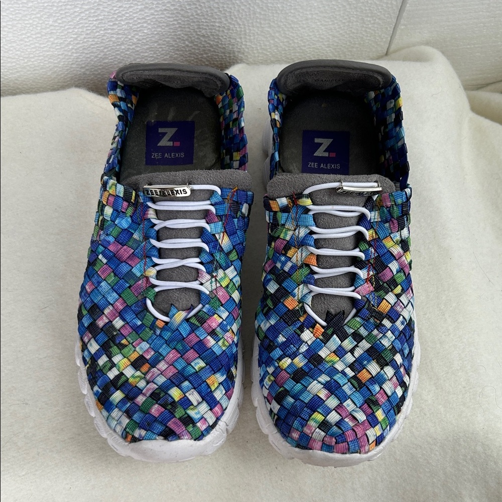Zee Alexis EUC Danielle Multicolor Woven Comfort Slip-On Sneakers -‎ Size 7.5